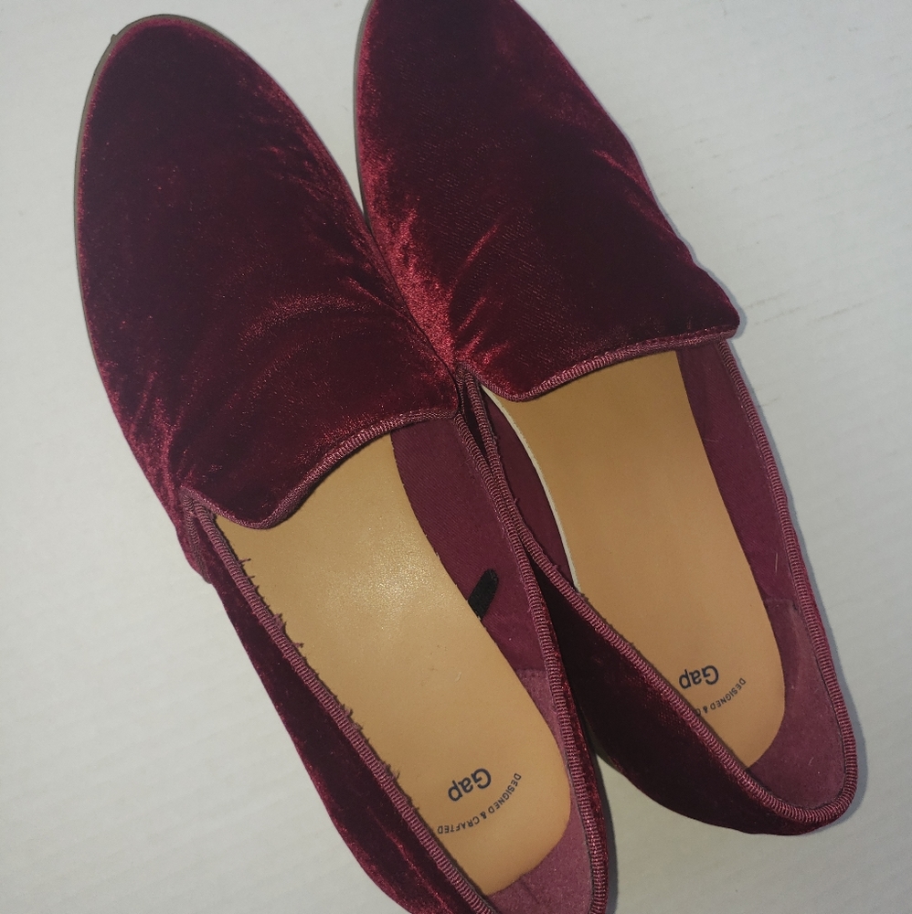 Gap Red Velvet Loafers/ Flats. Size 8.